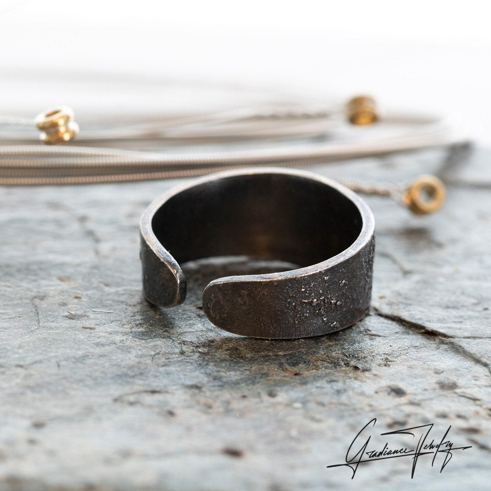 Gradiance Jewelry men's Raven's Nest oxidized silver open wide textured band from the Relic Collection - back view.